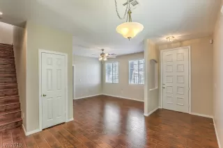 Photo #3: 2092062 Listing