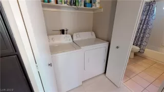 Photo #6: 2092081 Listing 