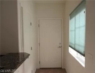 Photo #4: 2092102 Listing