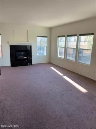 Photo #5: 2092102 Listing