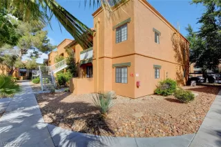 Photo #3: 2092117 Listing