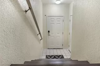 Photo #2: 2092129 Listing