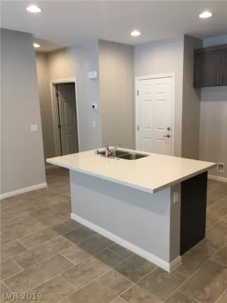 Photo #2: 2092131 Listing 