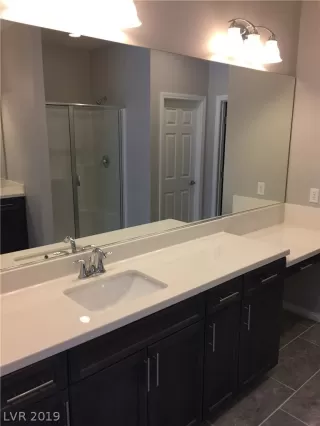 Photo #5: 2092131 Listing 