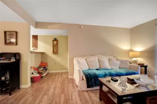 Photo #2: 2092175 Listing