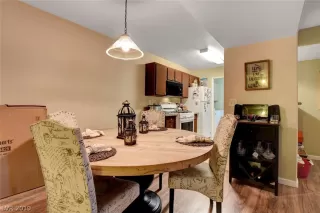 Photo #6: 2092175 Listing