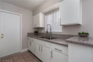 Photo #3: 2092228 Listing 