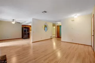 Photo #3: 2092246 Listing 