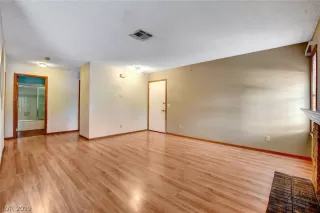 Photo #4: 2092246 Listing 