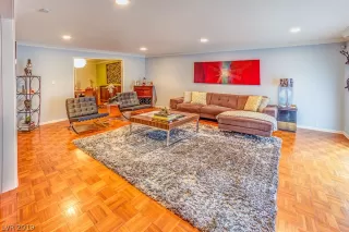 Photo #2: 2092276 Listing 