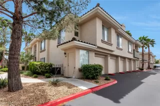 Photo #2: 2092329 Listing