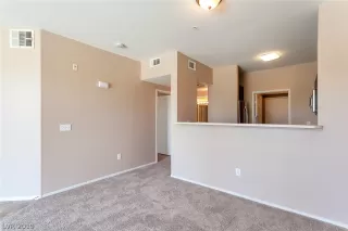 Photo #6: 2092329 Listing