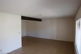 Photo #3: 2092340 Listing