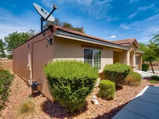 Photo #2: 2092414 Listing