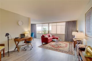 Photo #1: 2092418 Listing