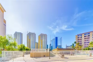 Photo #6: 2092418 Listing