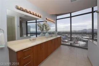Photo #4: 2092448 Listing 