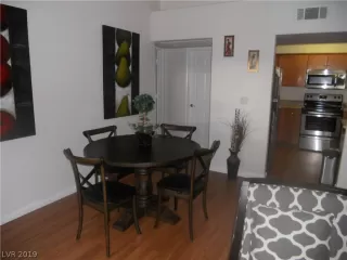 Photo #3: 2092454 Listing