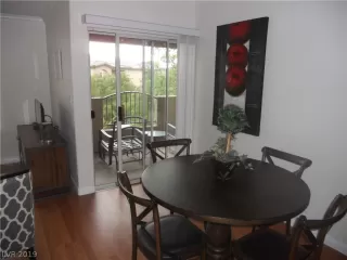 Photo #4: 2092454 Listing