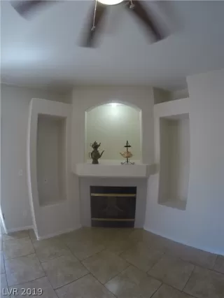 Photo #4: 2092455 Listing