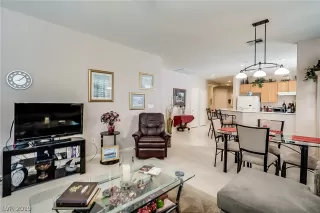 Photo #6: 2092507 Listing