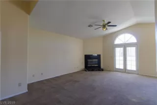 Photo #1: 2092559 Listing