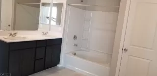 Photo #5: 2092560 Listing