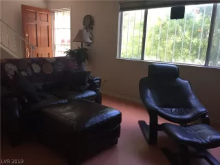 Photo #6: 2092581 Listing