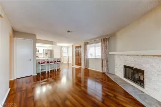 Photo #1: 2092585 Listing 