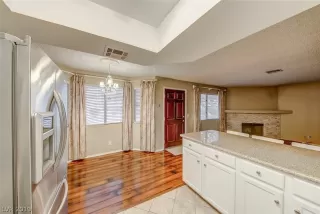 Photo #3: 2092585 Listing 