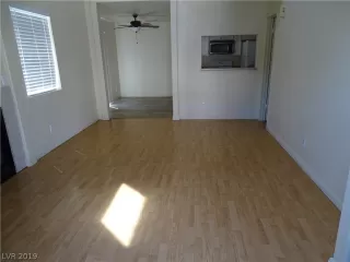 Photo #3: 2092601 Listing 