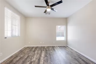 Photo #3: 2092606 Listing