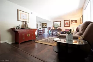 Photo #3: 2092618 Listing