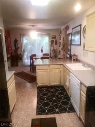 Photo #5: 2092716 Listing 