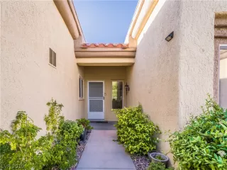 Photo #4: 2092729 Listing