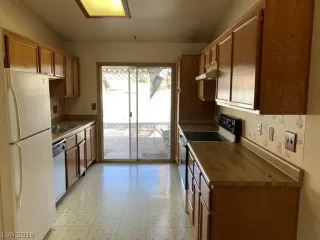 Photo #5: 2092748 Listing