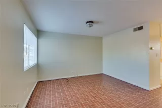 Photo #4: 2092815 Listing 