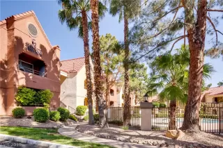 Photo #1: 2092842 Listing 