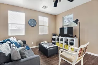 Photo #3: 2092881 Listing