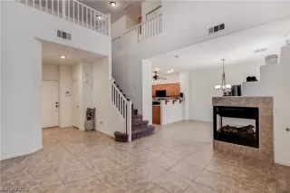 Photo #4: 2092890 Listing 