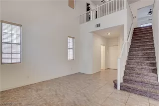 Photo #5: 2092890 Listing 