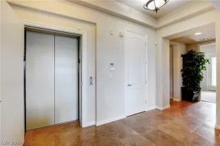 Photo #2: 2092906 Listing 