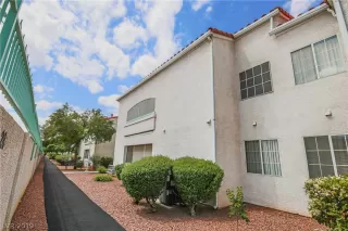 Photo #2: 2092909 Listing 