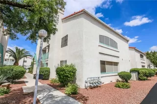 Photo #3: 2092909 Listing 