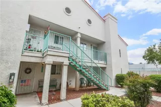 Photo #4: 2092909 Listing 