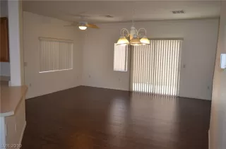 Photo #4: 2092952 Listing 