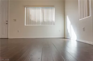 Photo #5: 2092952 Listing 