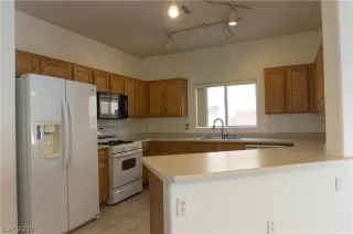 Photo #6: 2092952 Listing 