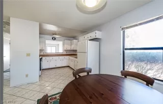 Photo #3: 2092953 Listing 