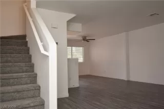 Photo #2: 2092965 Listing 